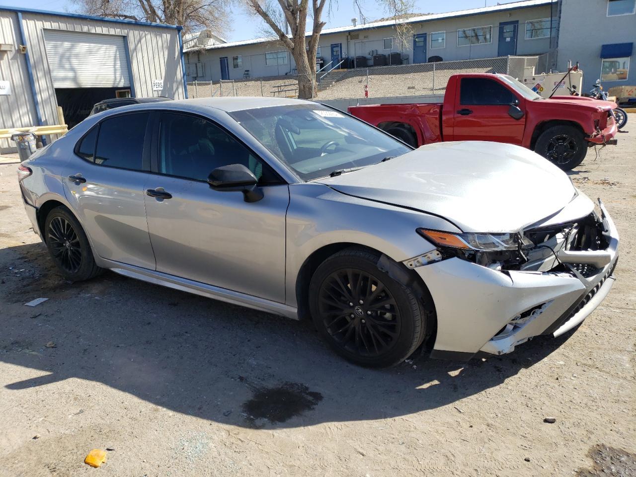 2020 TOYOTA CAMRY SE - Image 4
