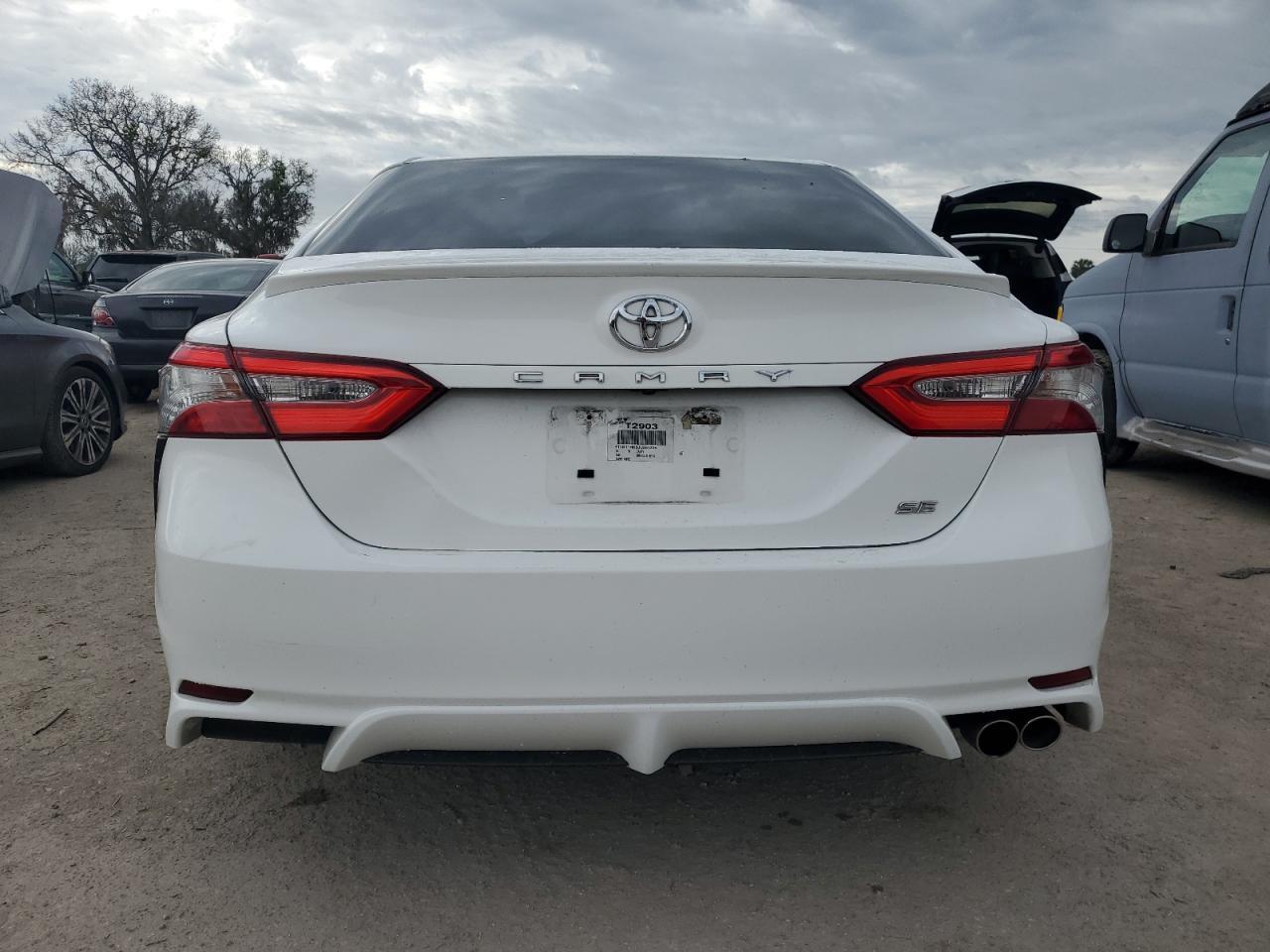 2018 TOYOTA CAMRY L - Image 6