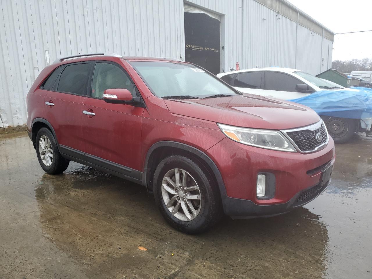 2015 KIA SORENTO LX - Image 4