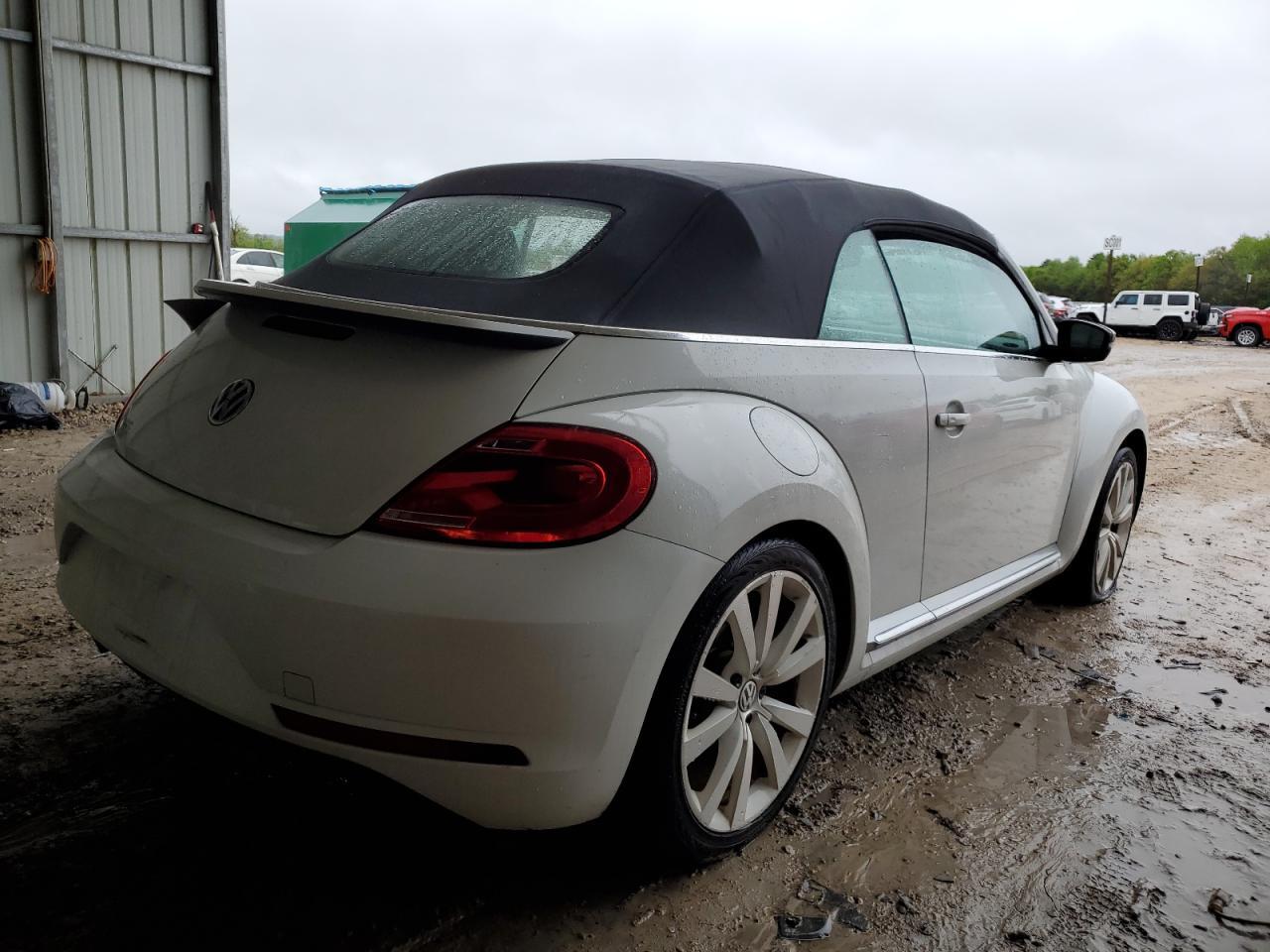 2014 VOLKSWAGEN BEETLE - Image 3