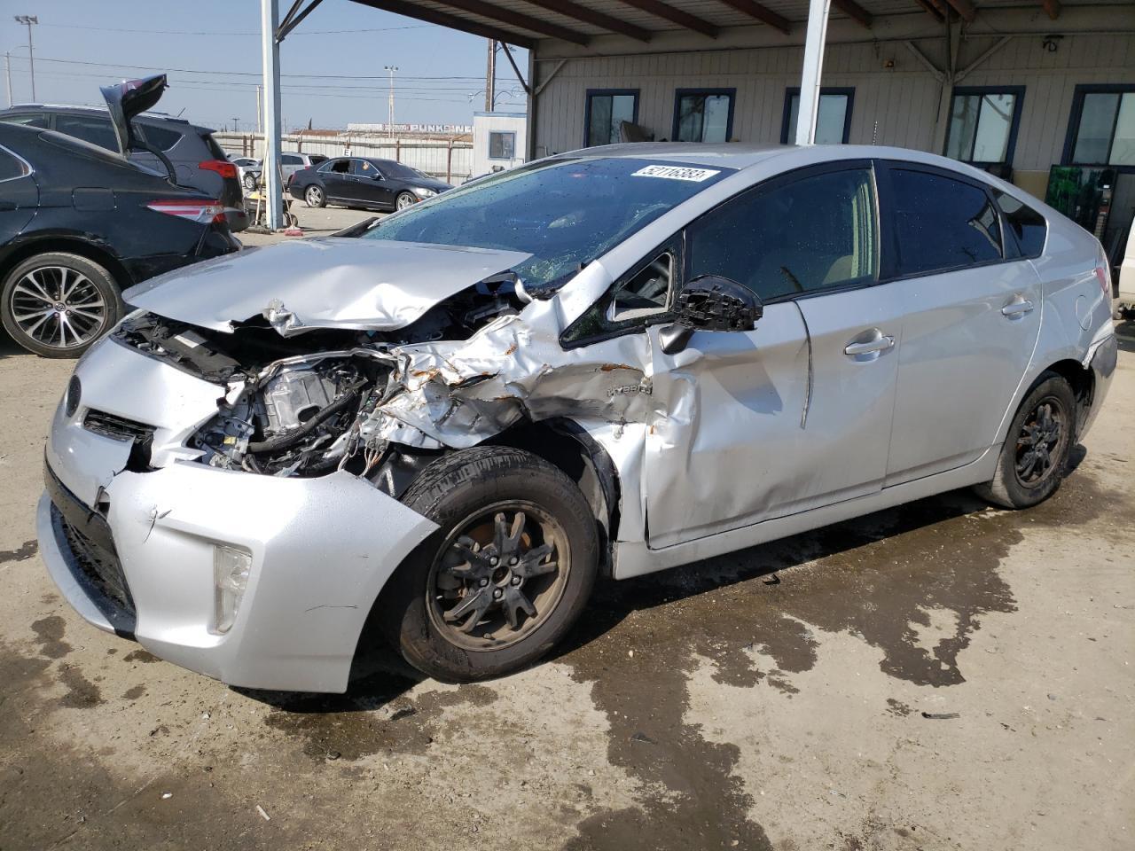 2015 TOYOTA PRIUS car image