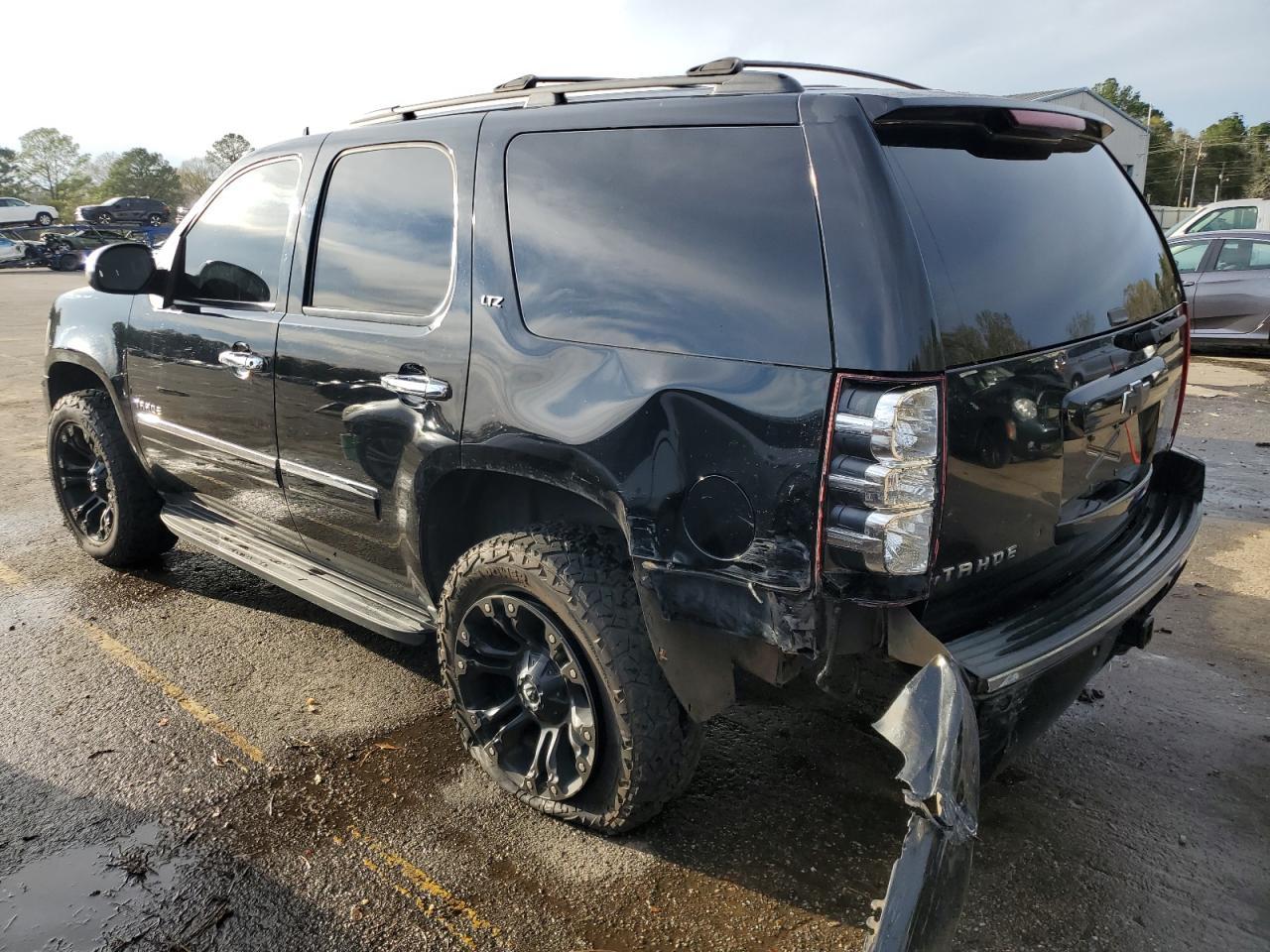 2011 CHEVROLET TAHOE K150 - Image 2