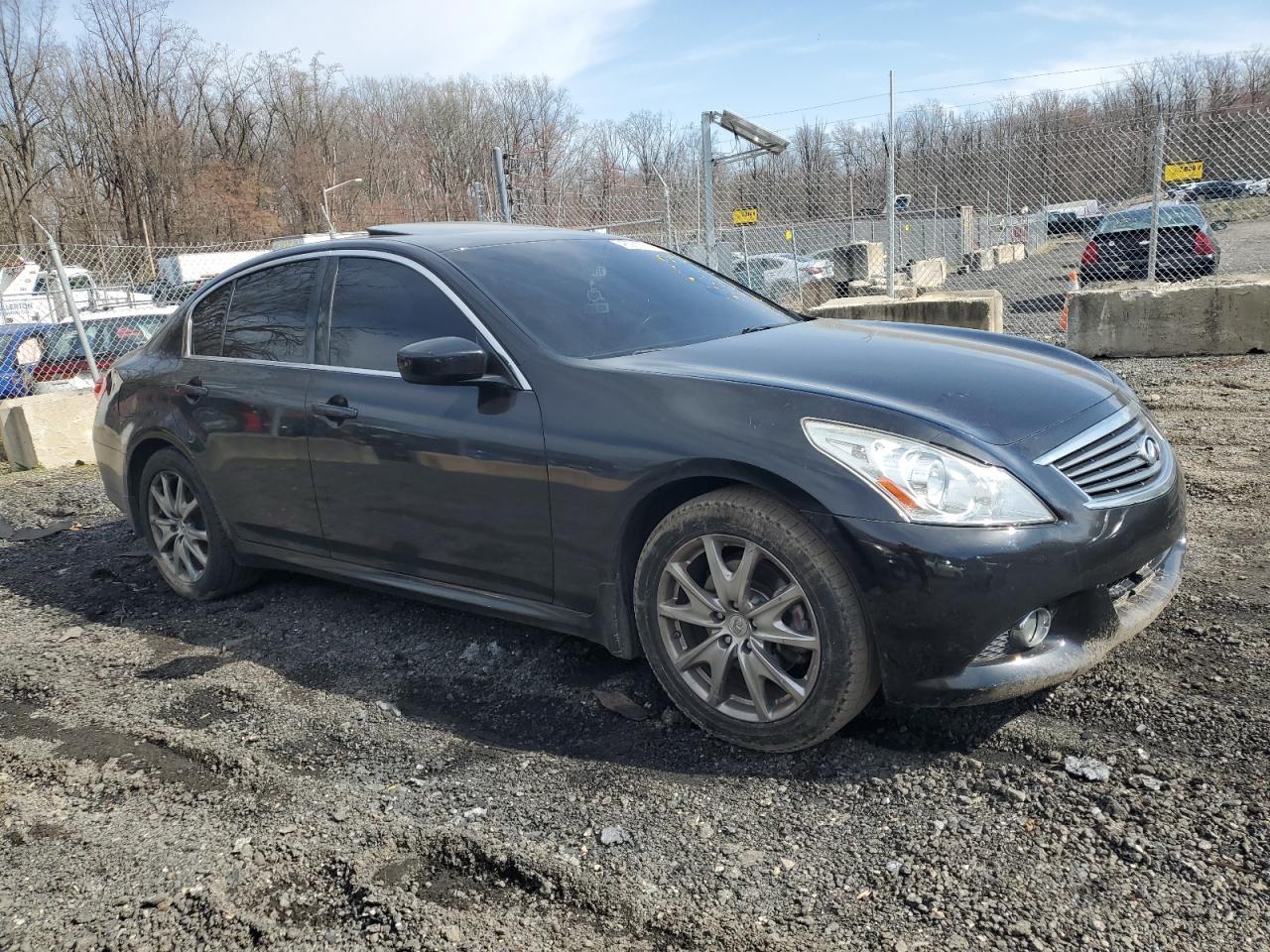 2012 INFINITI G37 - Image 4