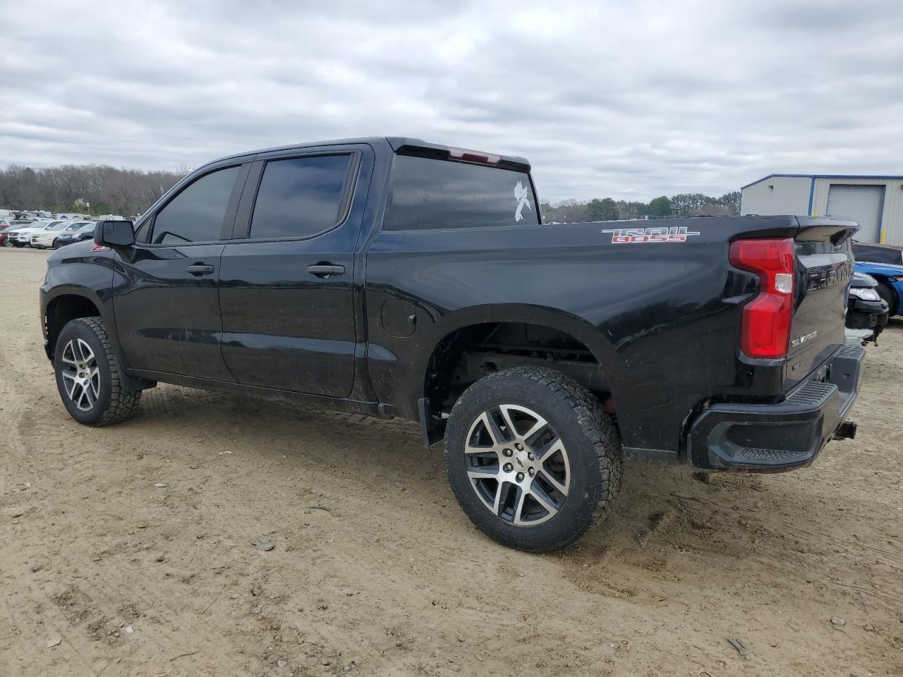 2020 CHEVROLET SILVERADO - Image 2