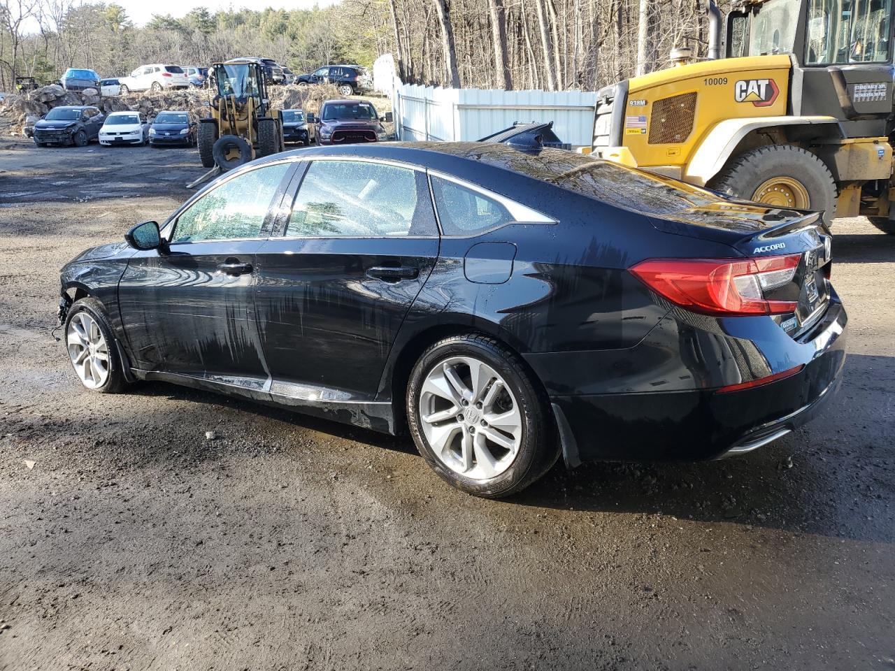 2018 HONDA ACCORD LX - Image 2