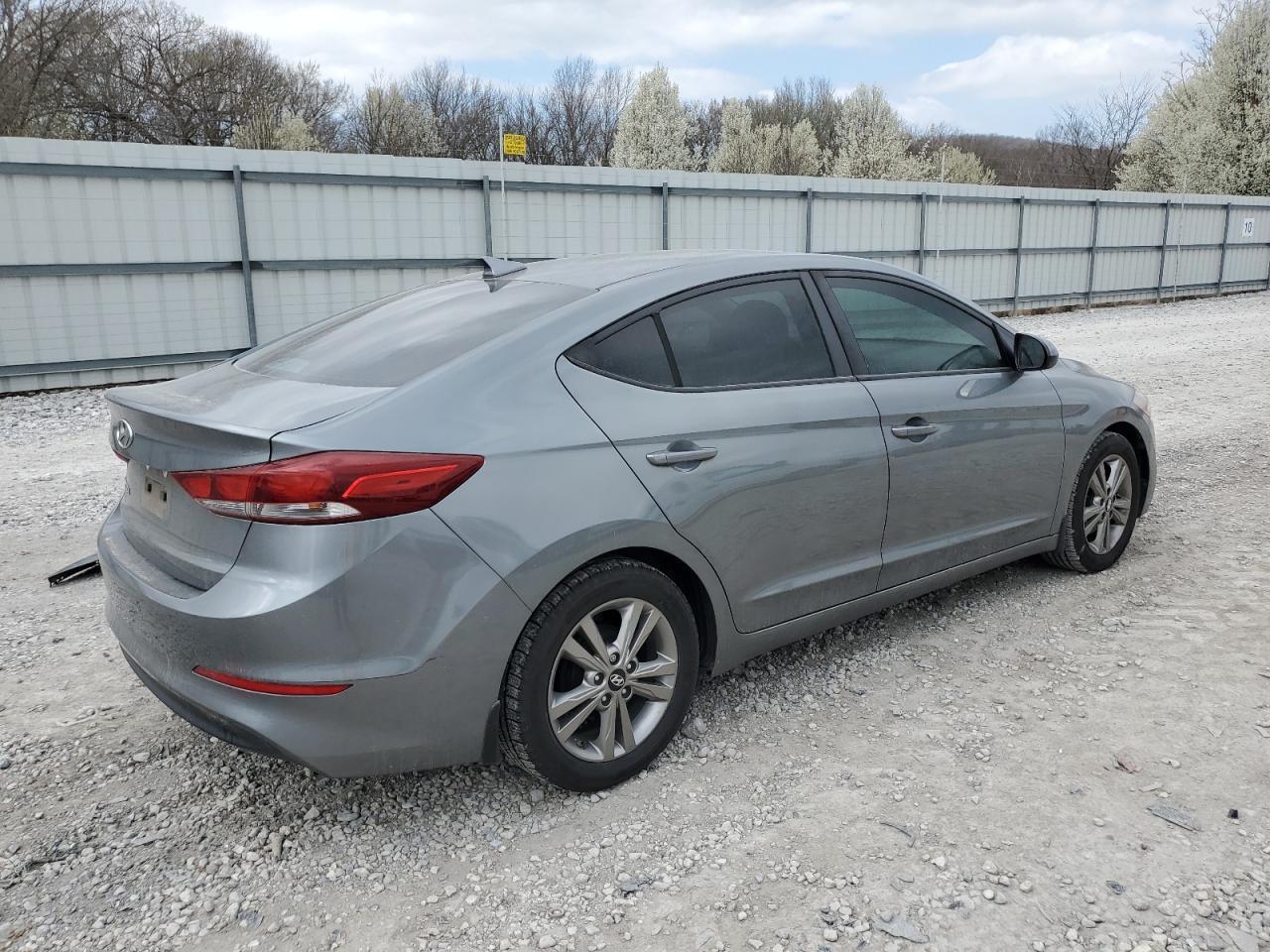 2017 HYUNDAI ELANTRA SE - Фото 3