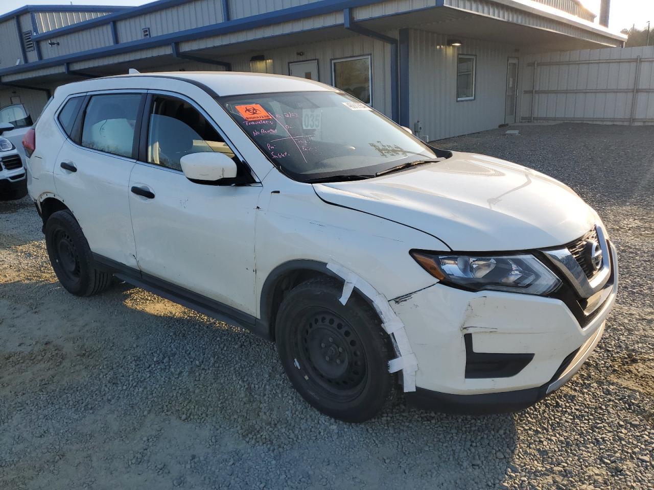 2017 NISSAN ROGUE S - Image 4