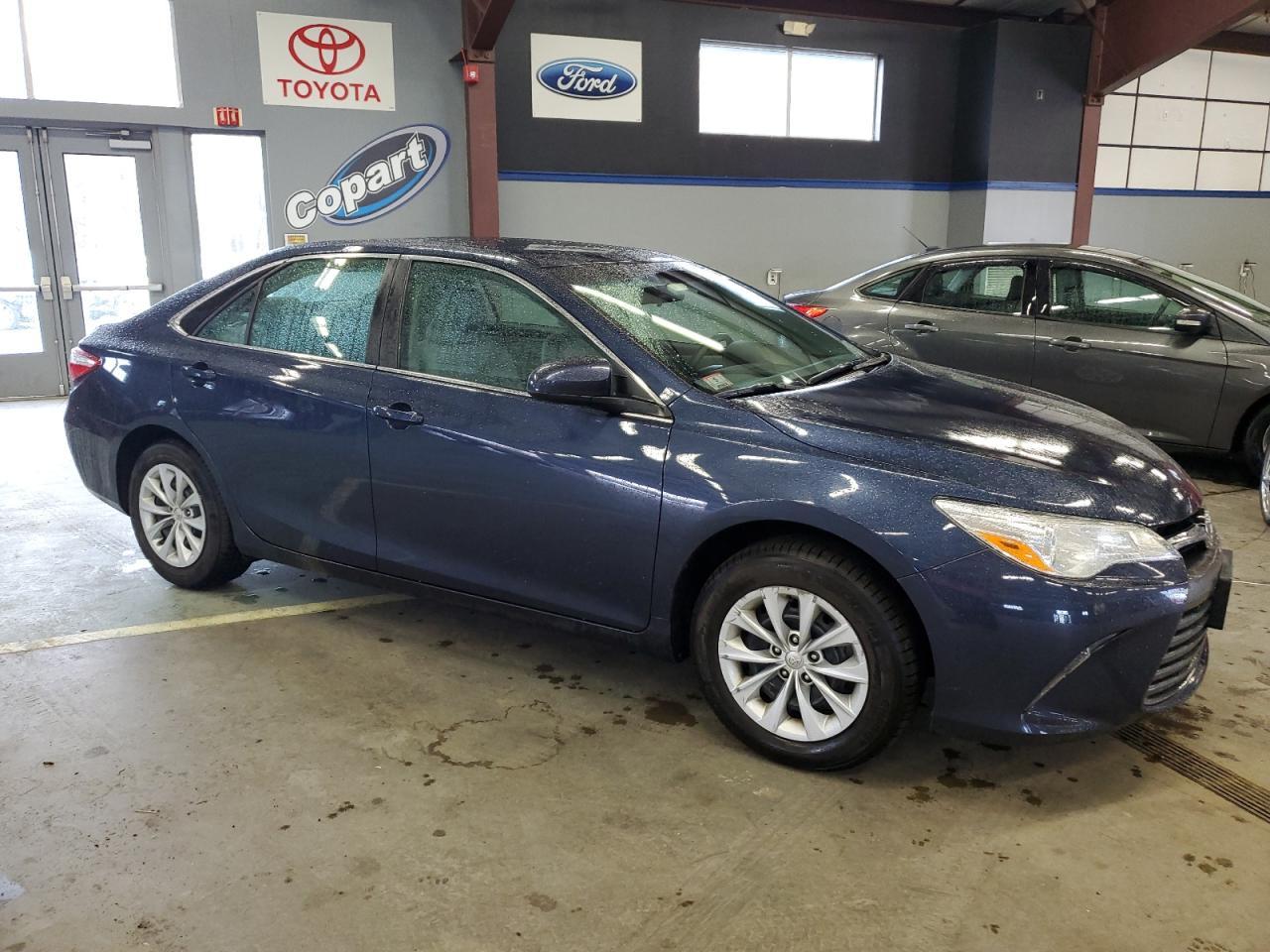 2017 TOYOTA CAMRY LE - Фото 4