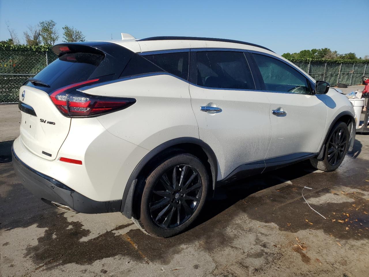 2022 NISSAN MURANO SV - Image 3