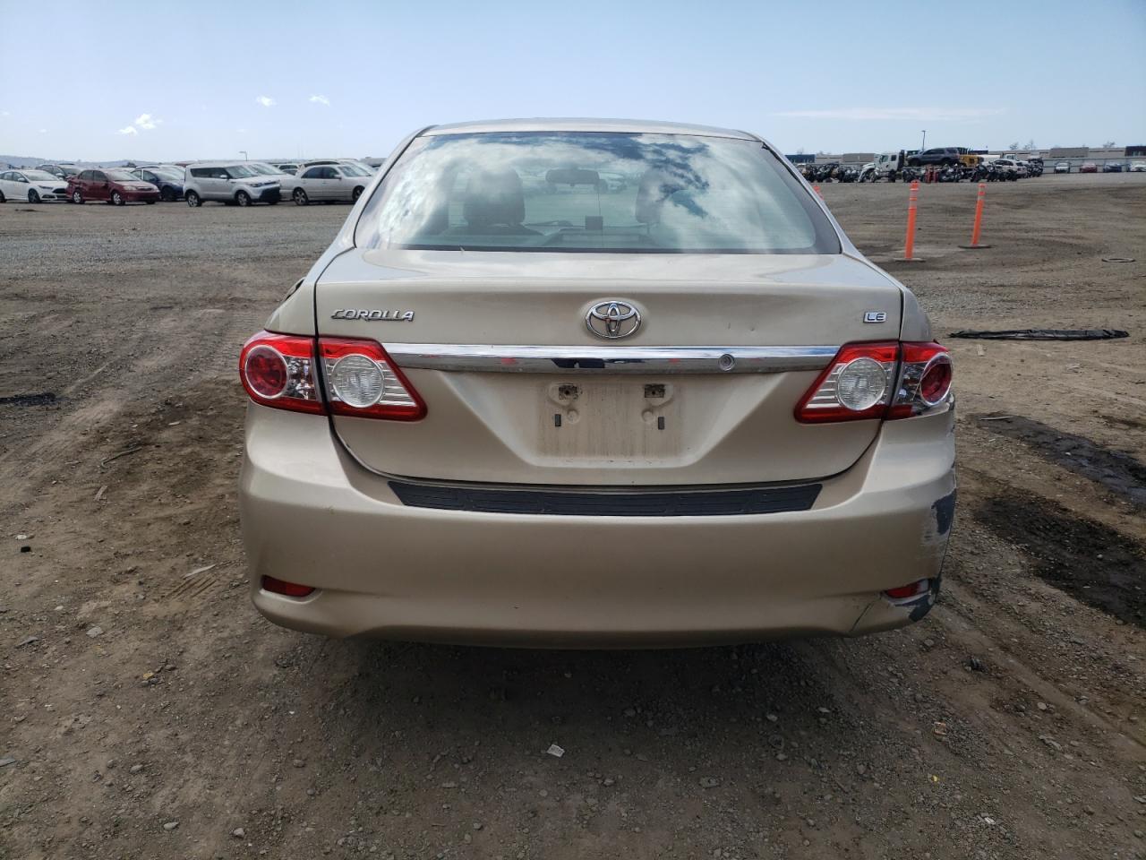 2013 TOYOTA COROLLA BA - Image 6