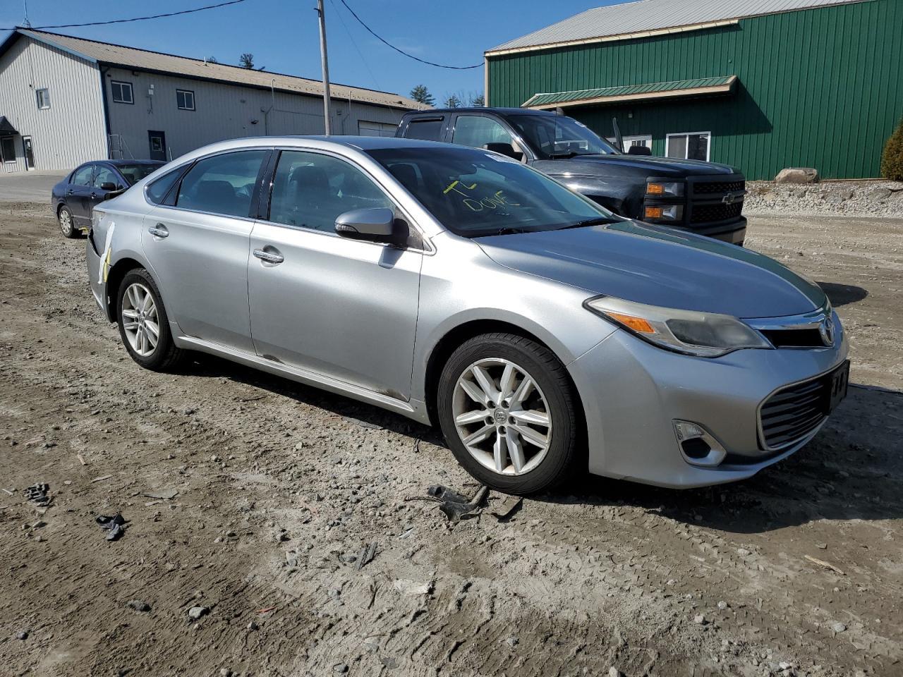 2015 TOYOTA AVALON XLE - Image 4