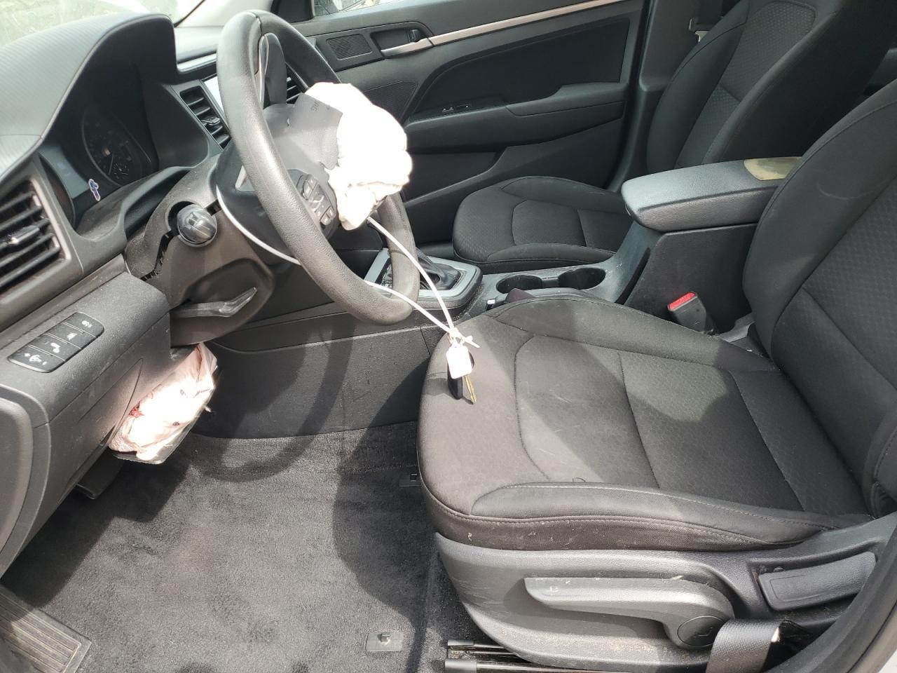 2019 HYUNDAI ELANTRA SE - Image 7
