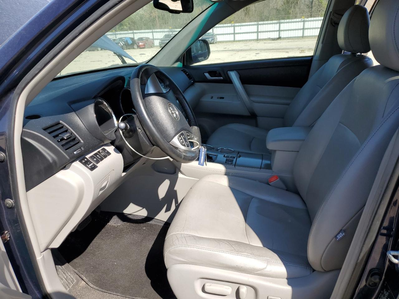 2012 TOYOTA HIGHLANDER - Image 7