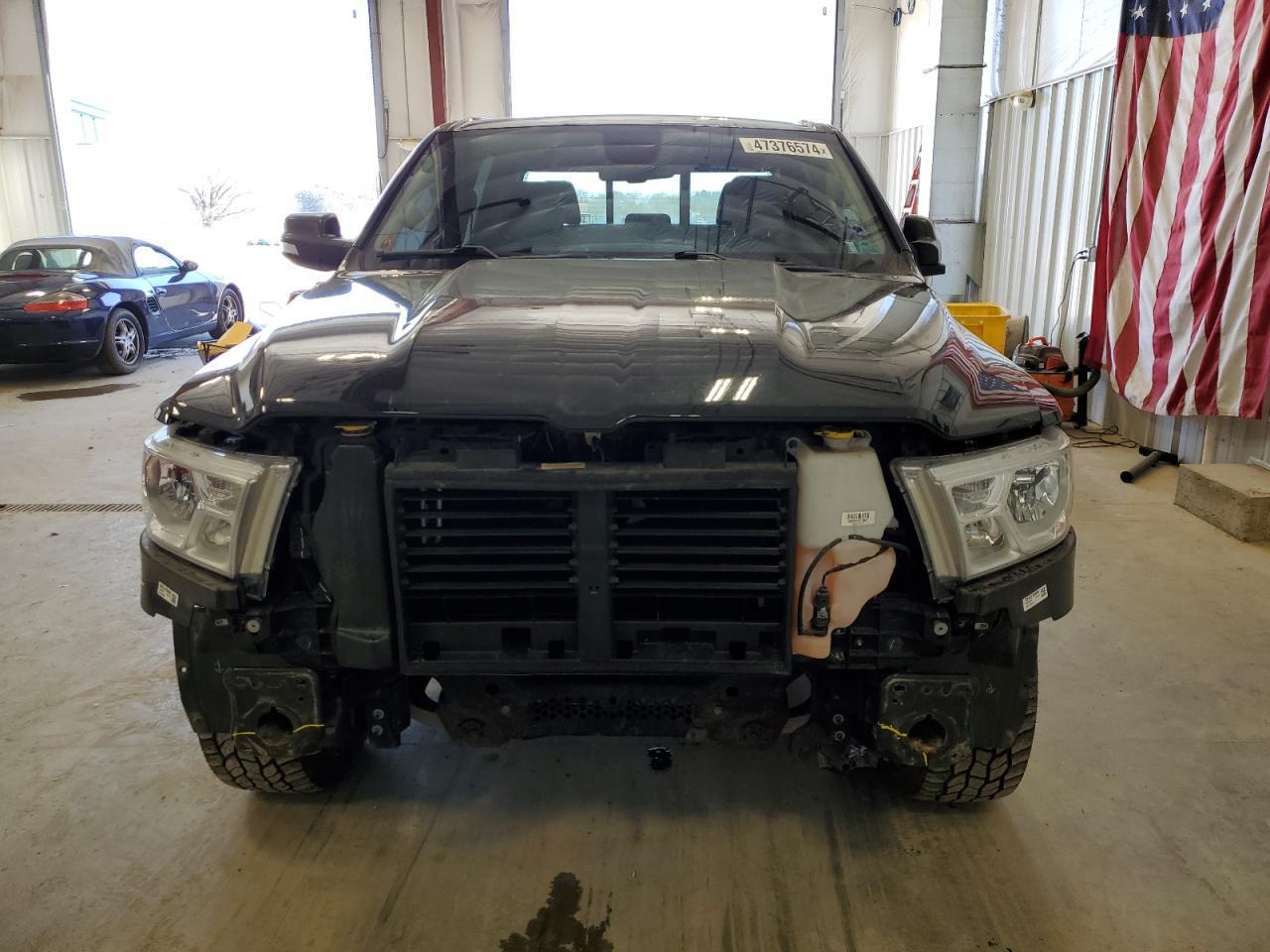 2019 RAM 1500 BIG H - Фото 5