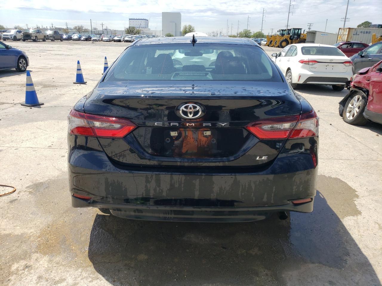 2023 TOYOTA CAMRY LE - Фото 6