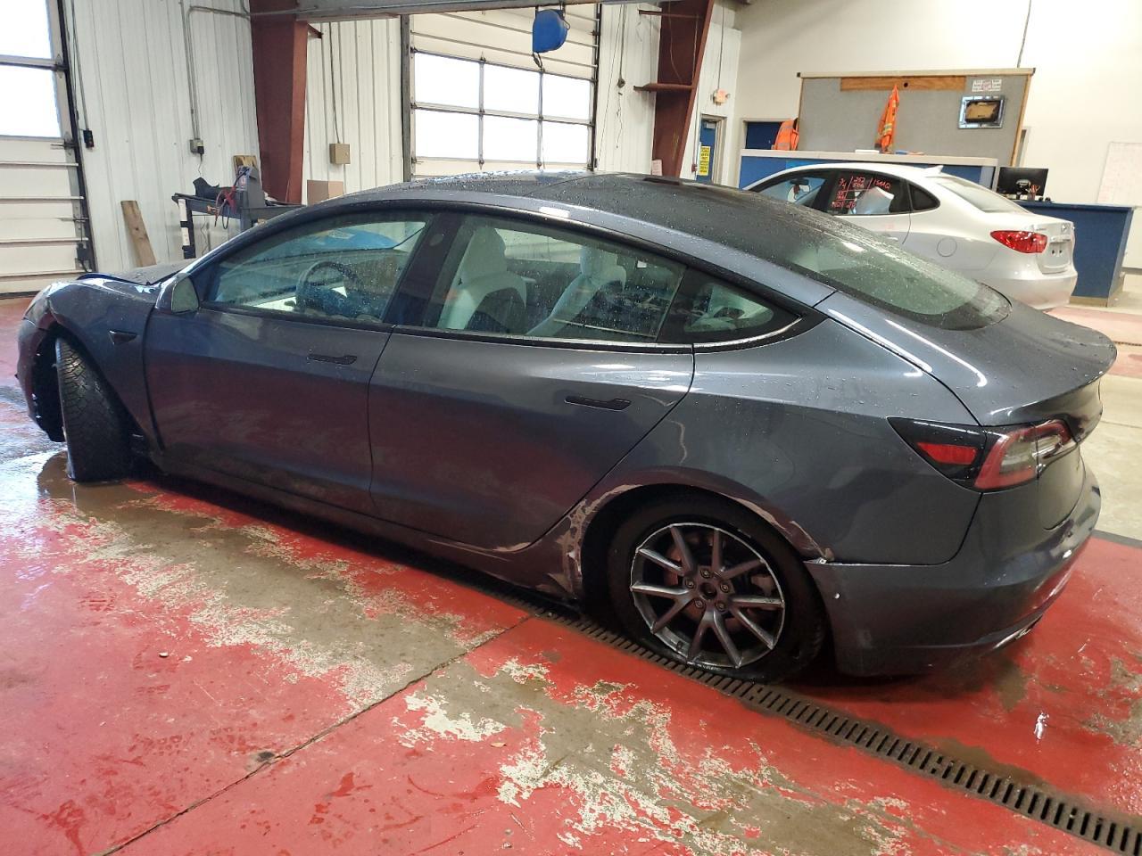 2022 TESLA MODEL 3 - Image 2