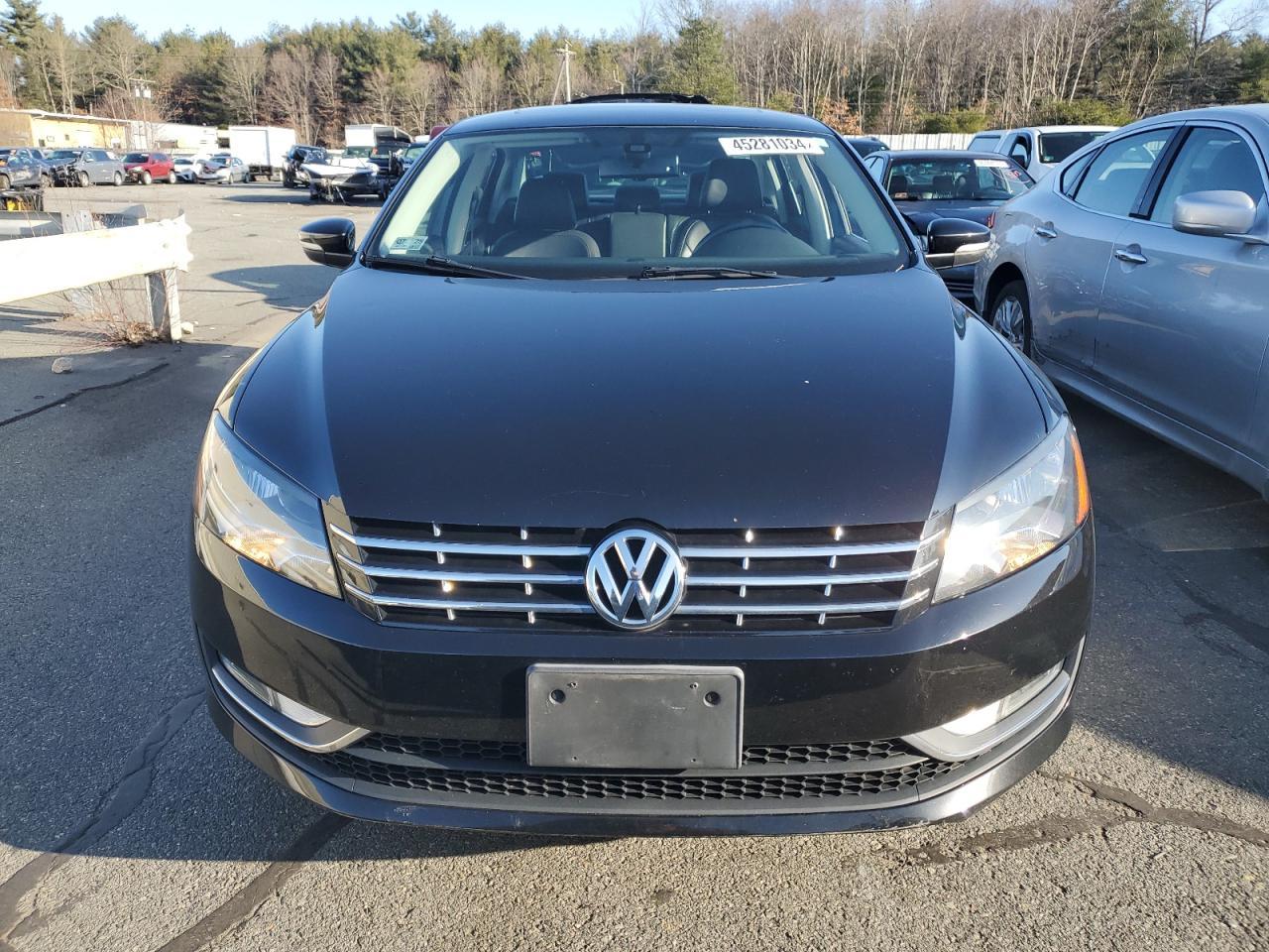 2014 VOLKSWAGEN PASSAT SEL - Image 5