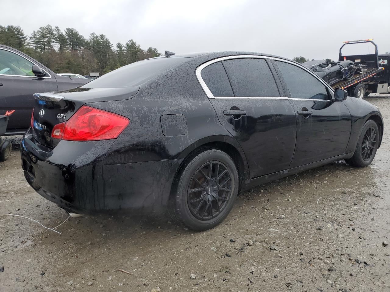 2012 INFINITI G37 - Image 3