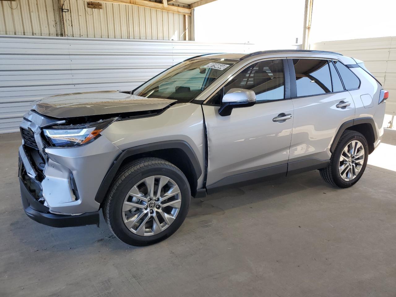 2024 TOYOTA RAV4 XLE P