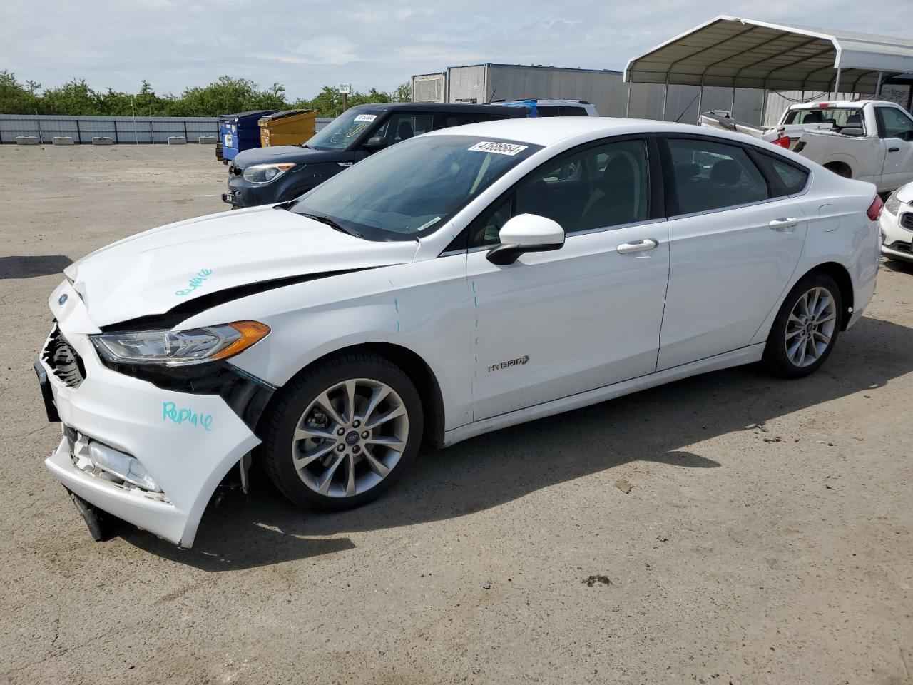 2017 FORD FUSION SE car image