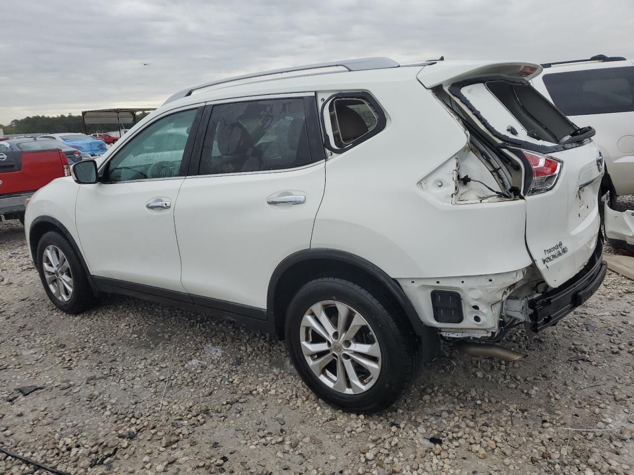2014 NISSAN ROGUE S - Image 2
