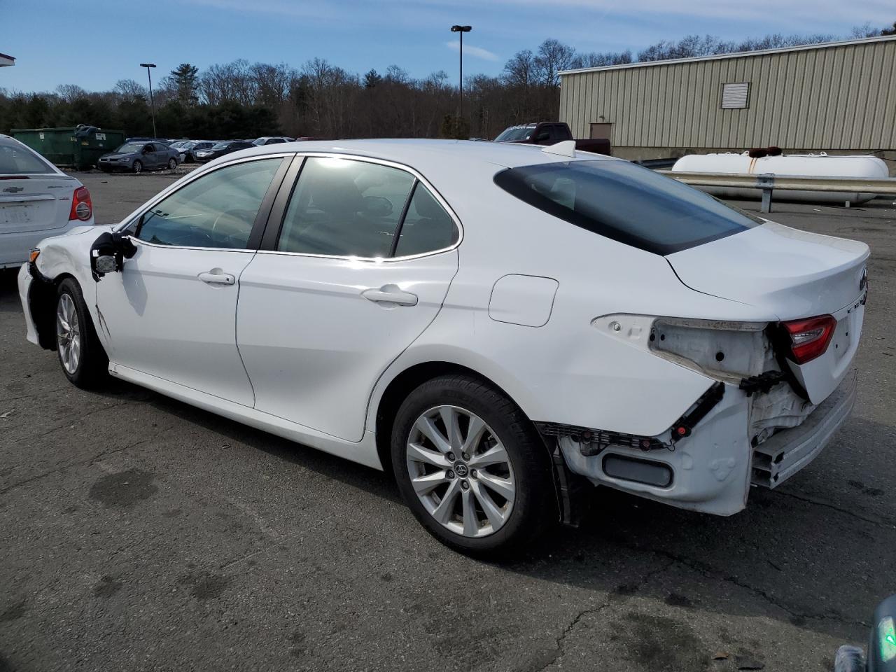 2019 TOYOTA CAMRY L - Фото 2