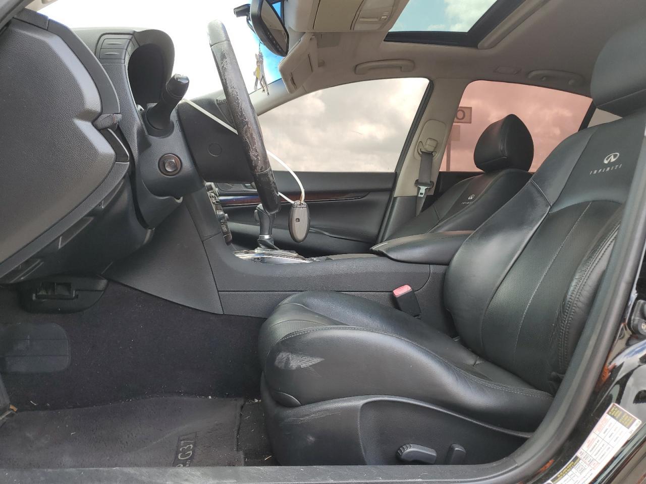 2011 INFINITI G37 BASE - Image 7