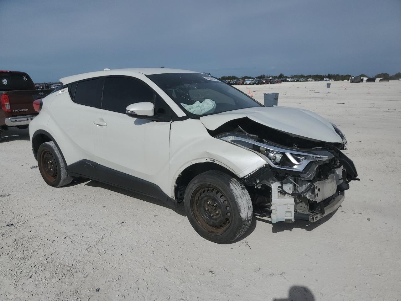 2019 TOYOTA C-HR XLE - Image 4