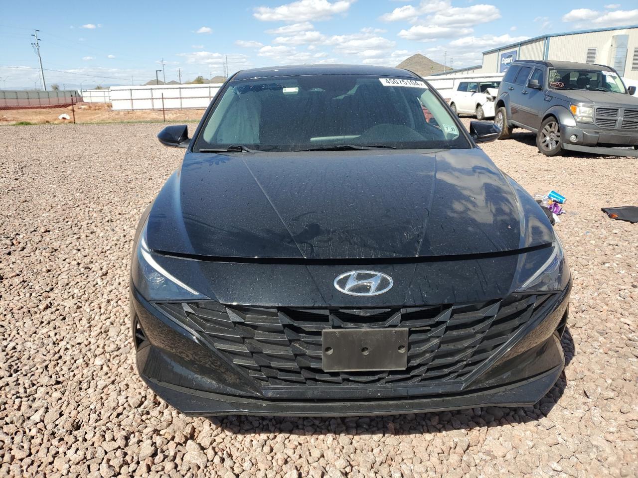 2022 HYUNDAI ELANTRA SE - Фото 5
