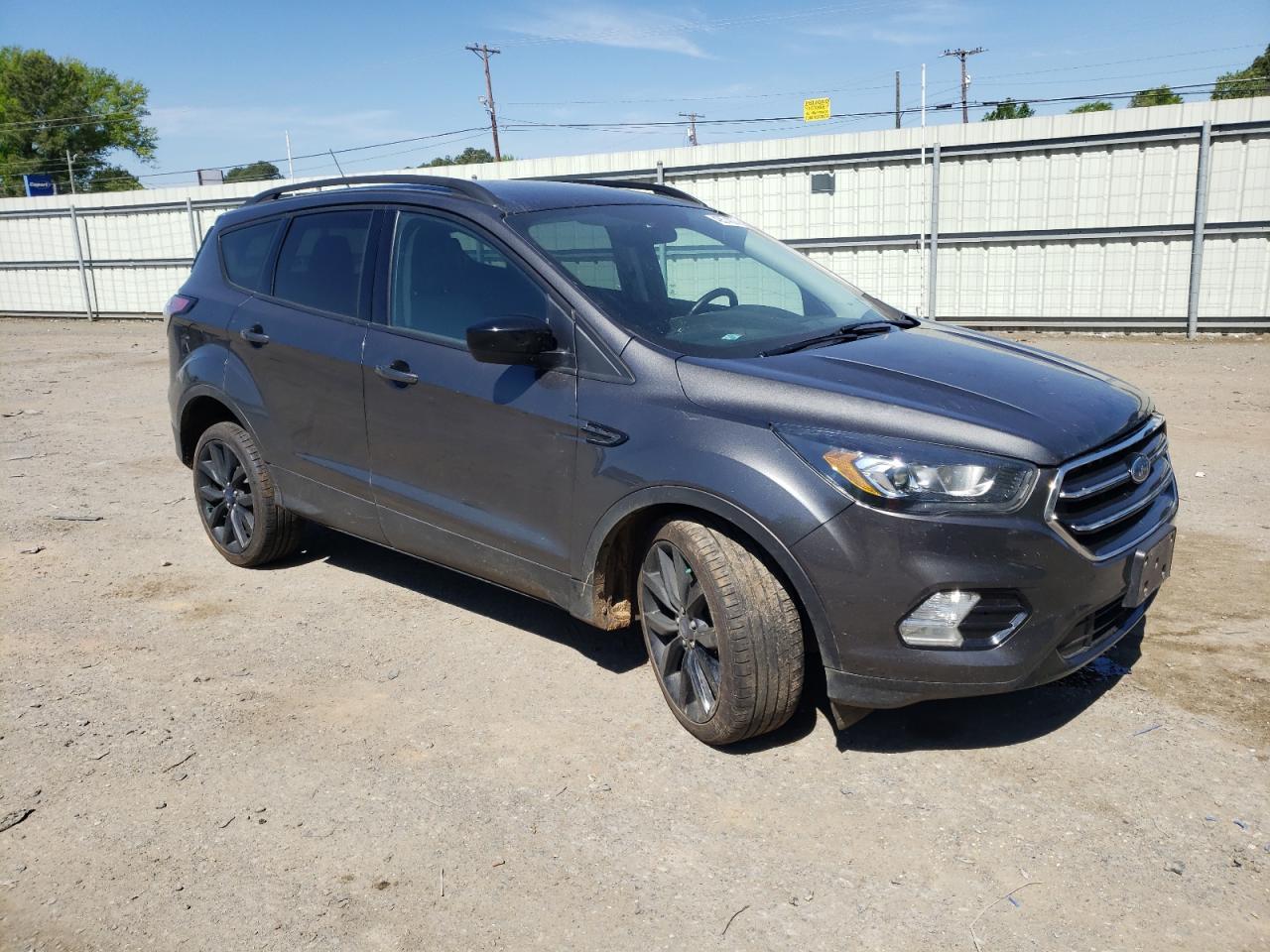 2017 FORD ESCAPE SE - Image 4