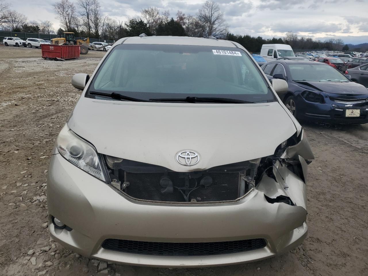 2015 TOYOTA SIENNA XLE - Image 5