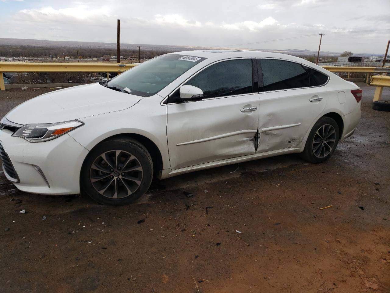 2016 TOYOTA AVALON XLE
