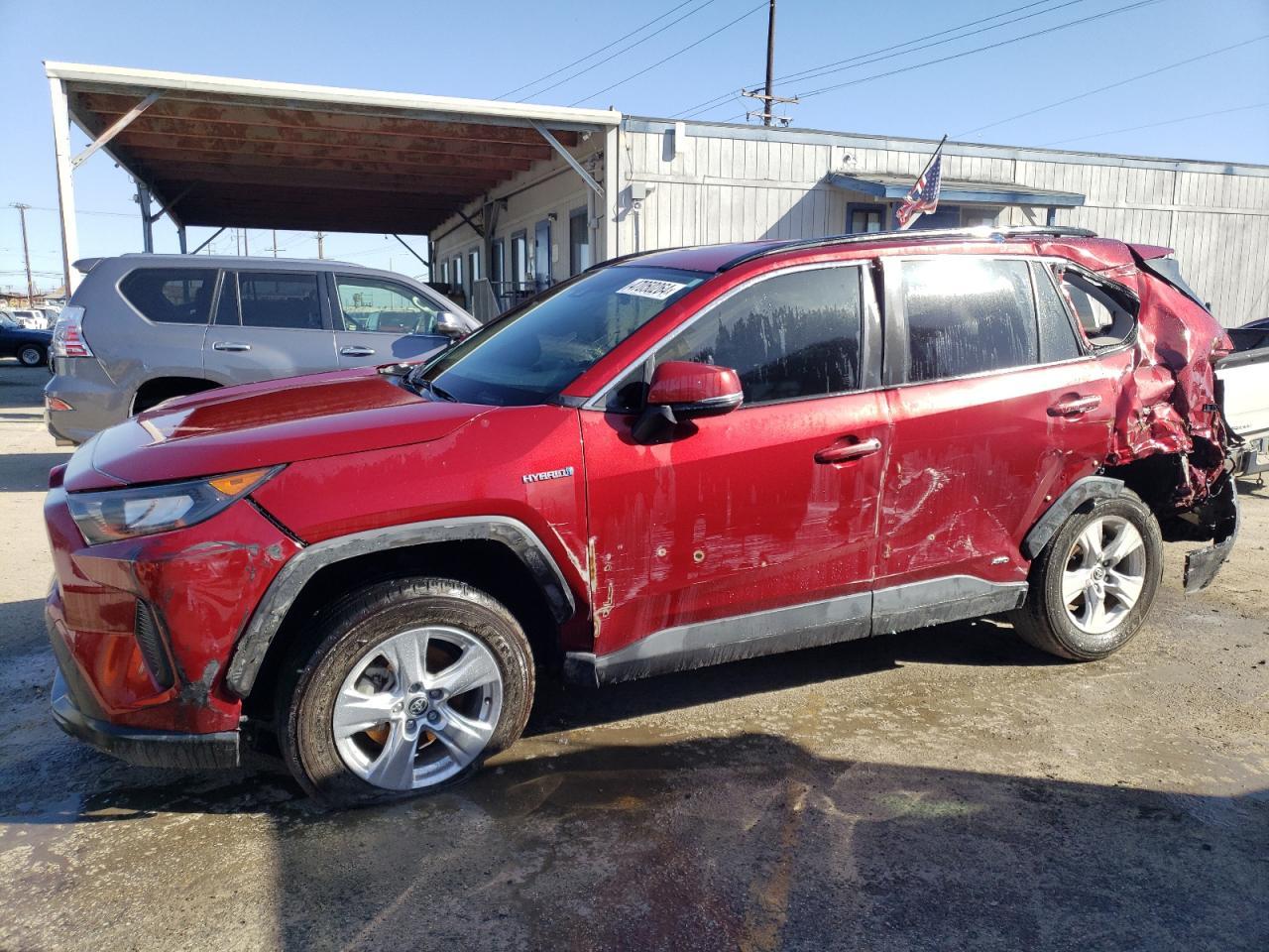 2020 TOYOTA RAV4 LE car image