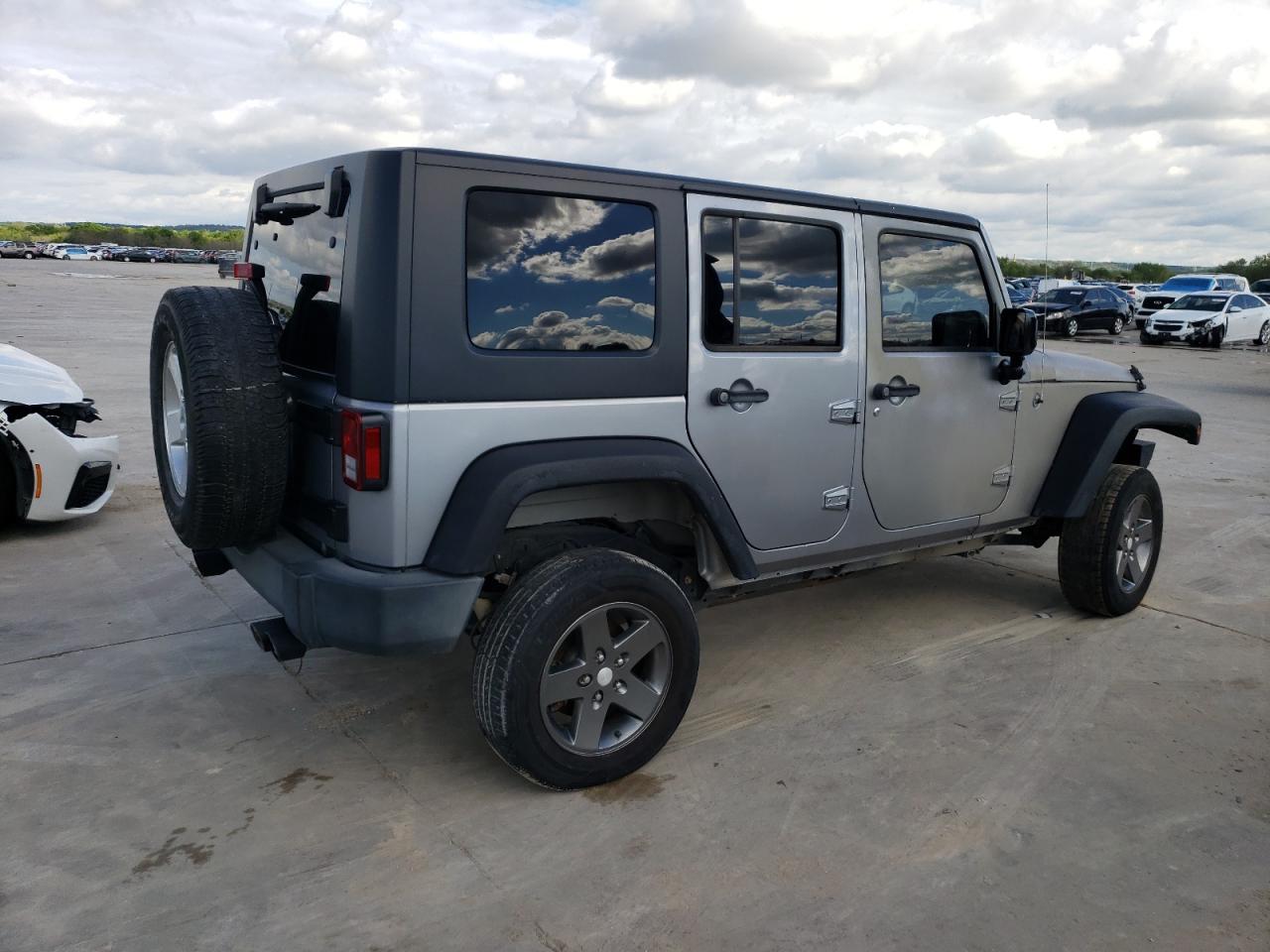 2017 JEEP WRANGLER U - Image 3