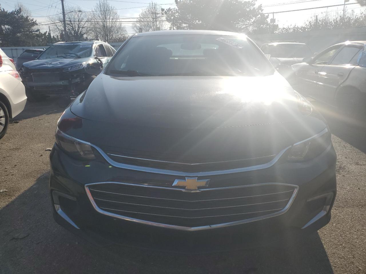 2017 CHEVROLET MALIBU LT - Image 5