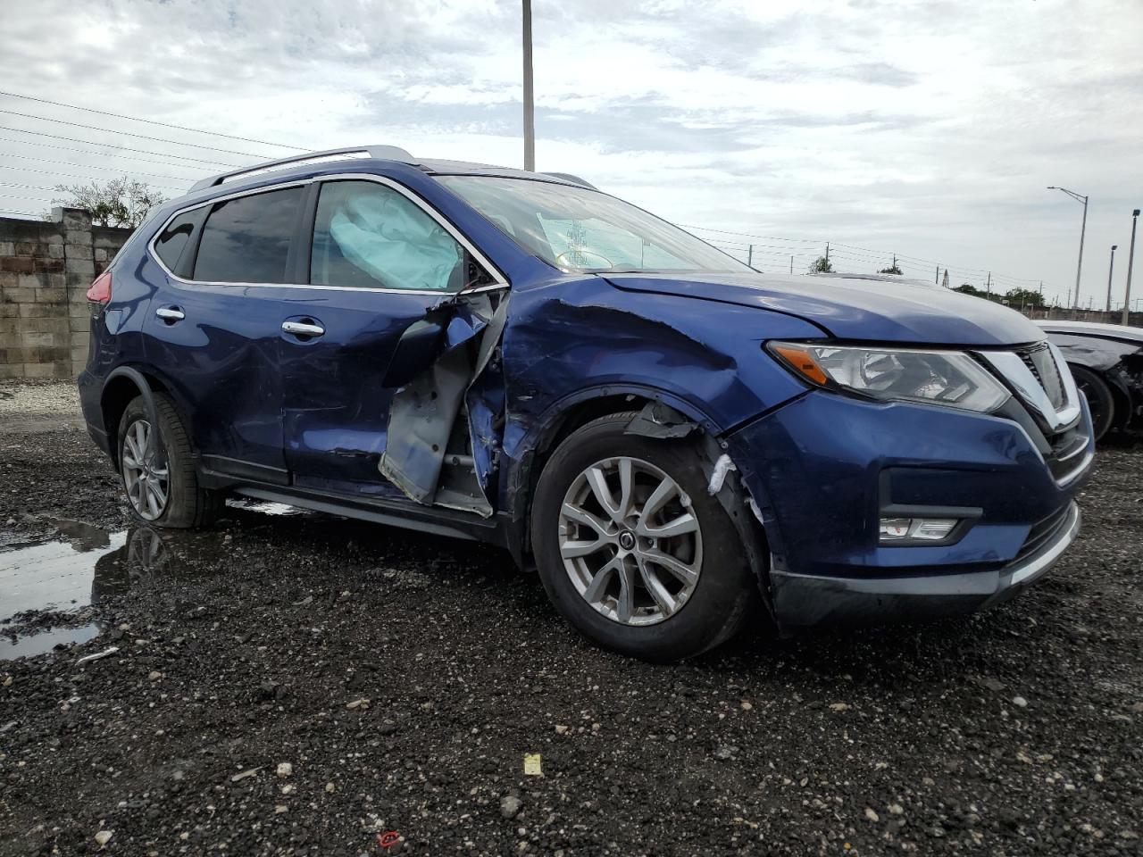 2017 NISSAN ROGUE S - Фото 4