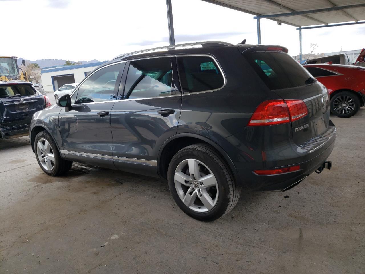 2012 VOLKSWAGEN TOUAREG V6 - Image 2