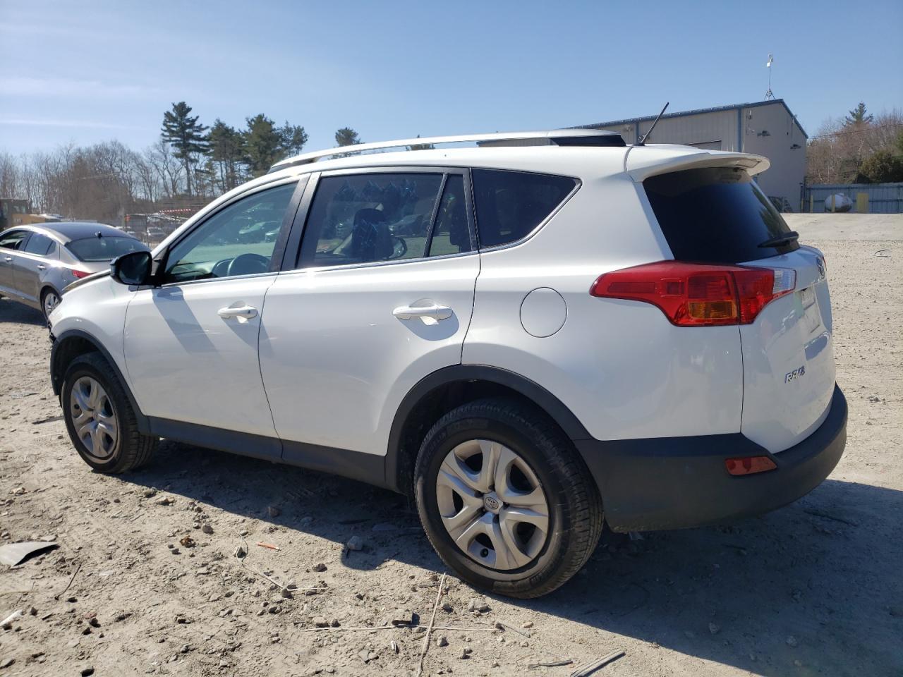 2015 TOYOTA RAV4 LE - Фото 2