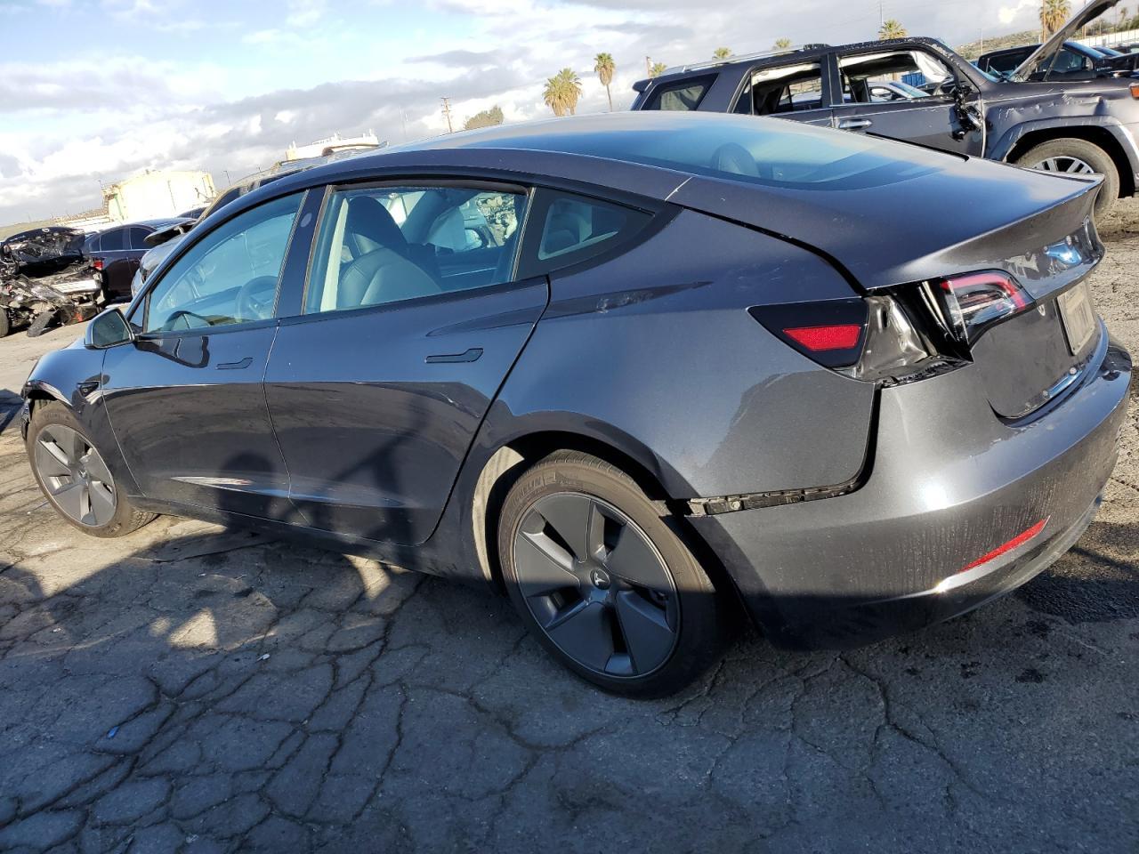 2023 TESLA MODEL 3 - Фото 2