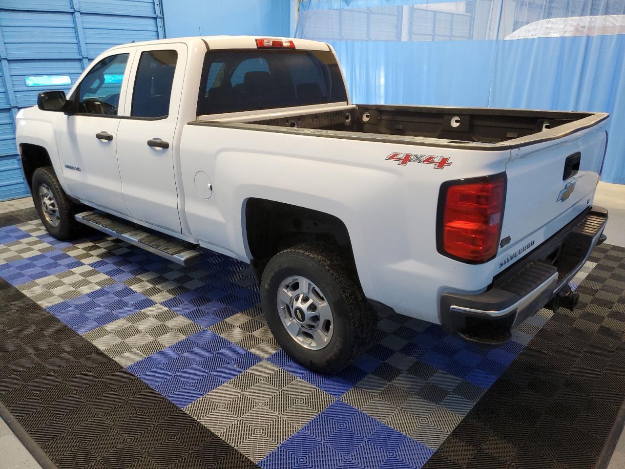 2015 CHEVROLET SILVERADO - Image 2