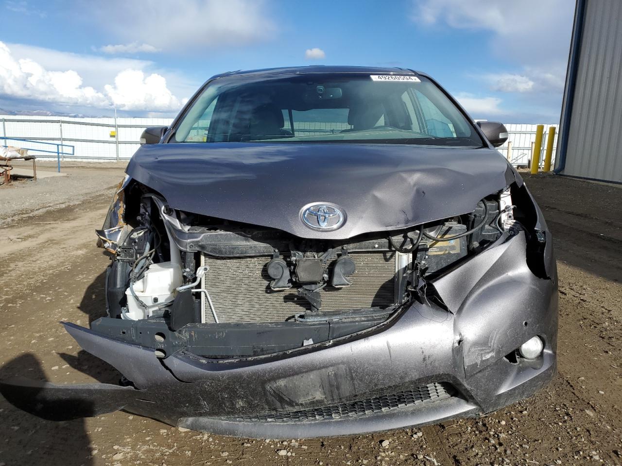 2015 TOYOTA SIENNA XLE - Фото 5