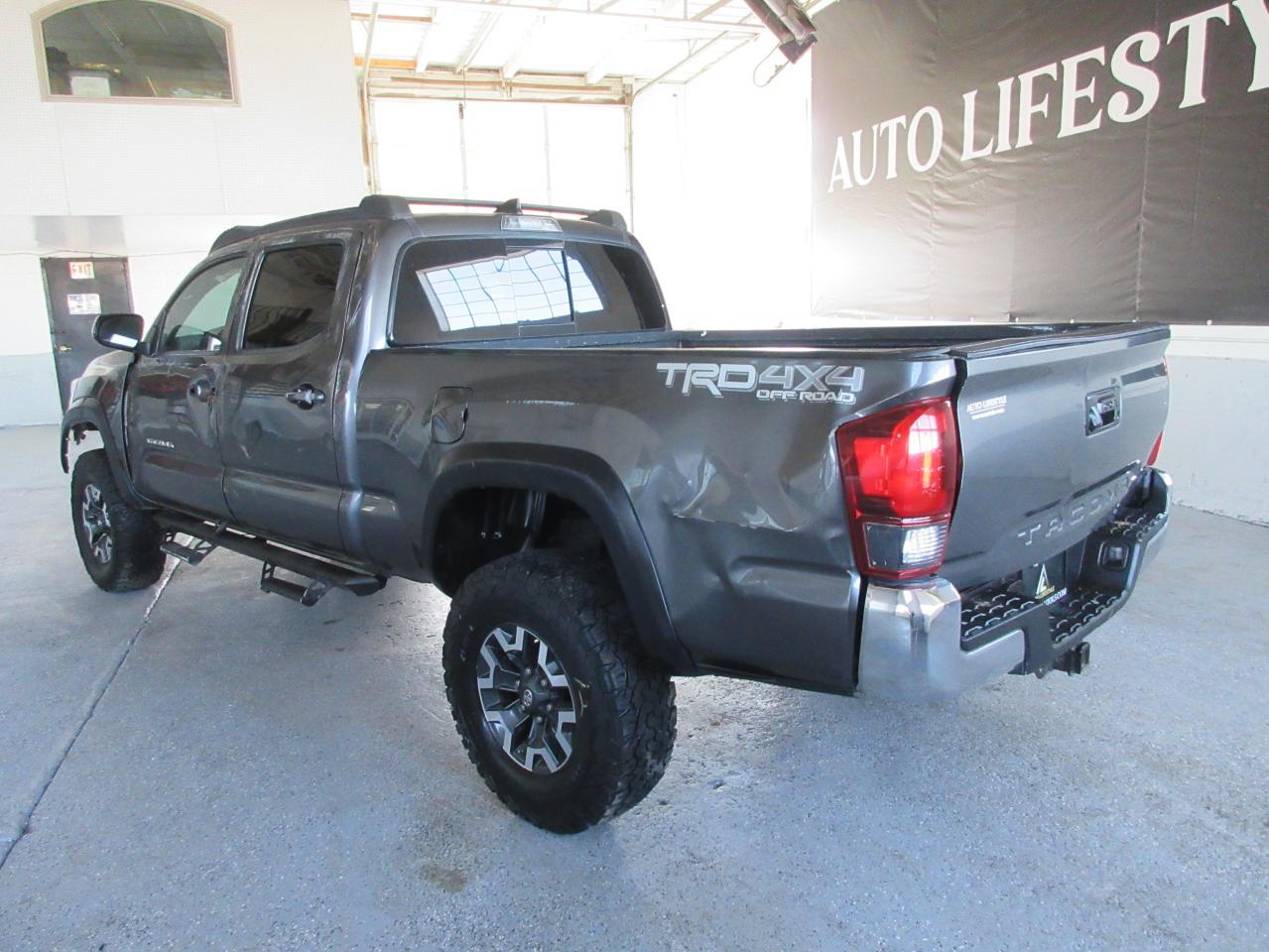 2017 TOYOTA TACOMA DOU - Фото 4