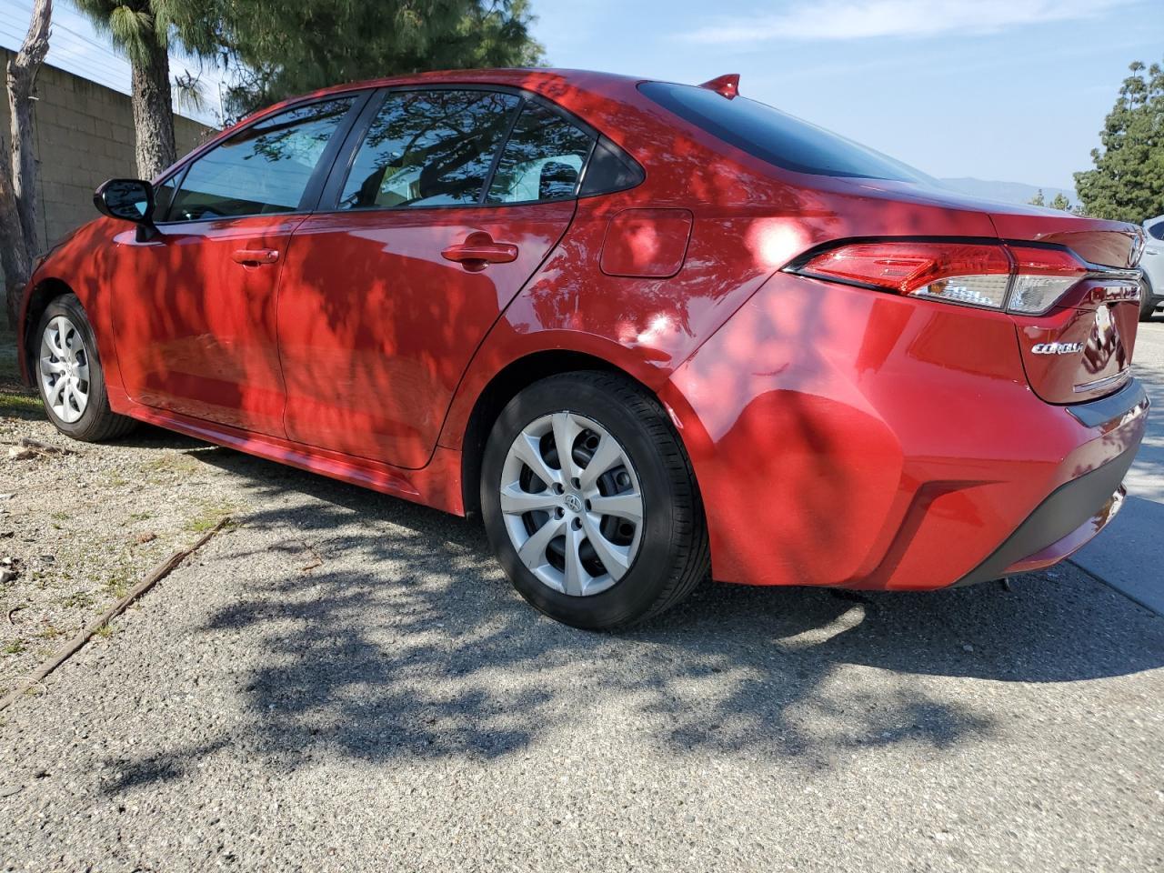 2020 TOYOTA COROLLA LE - Фото 2