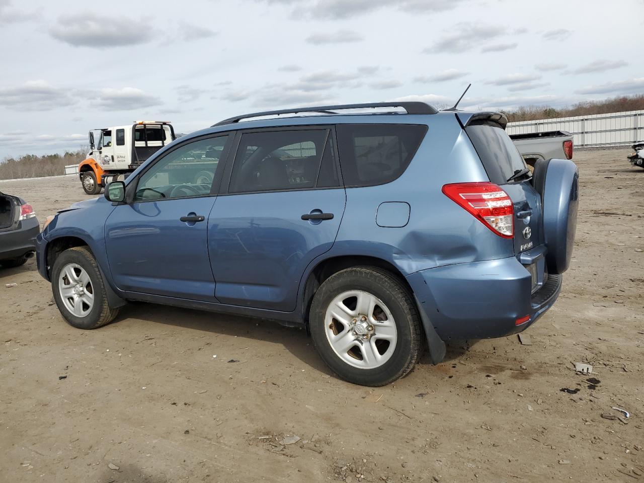 2011 TOYOTA RAV4 - Image 2