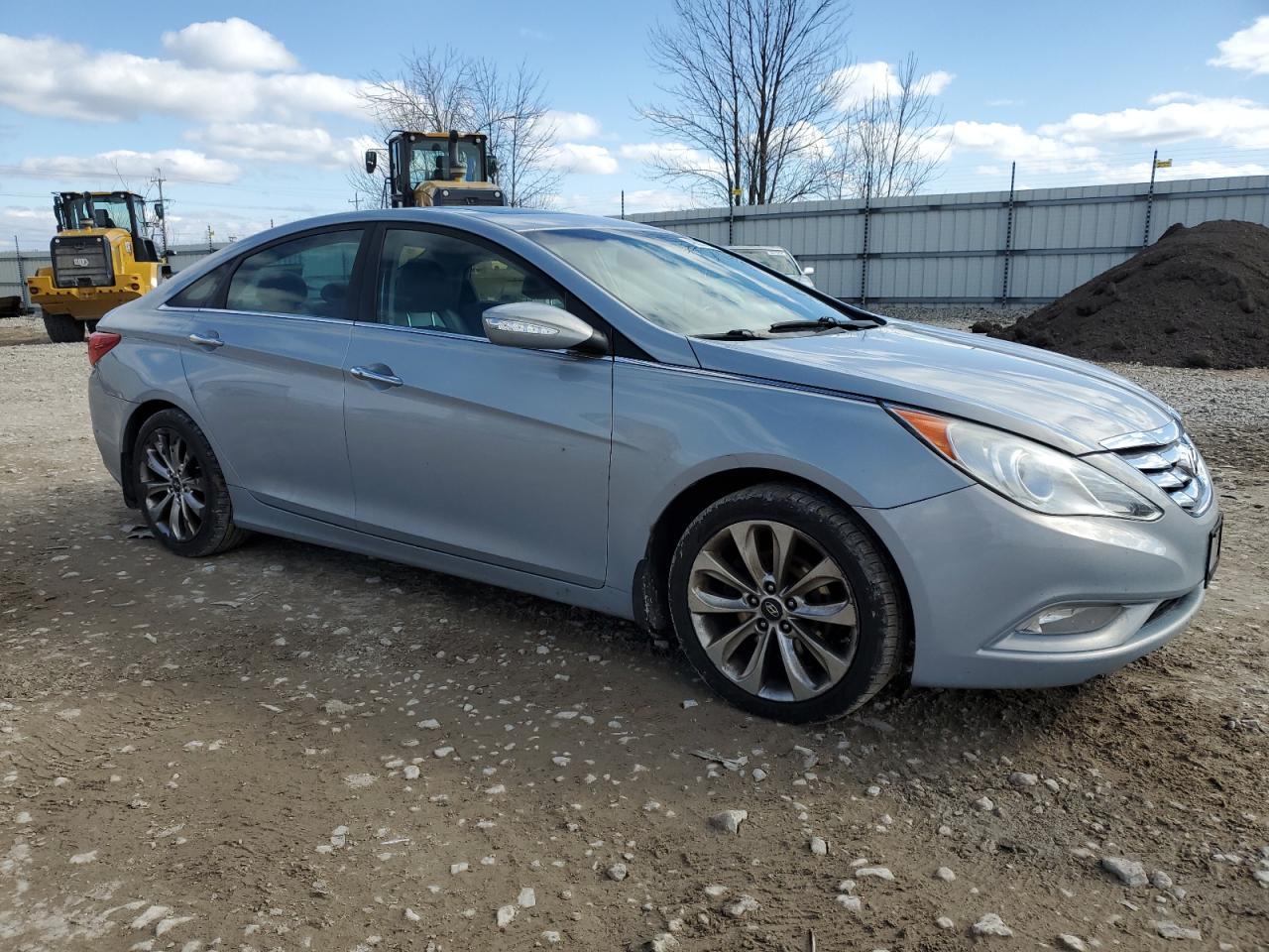 2011 HYUNDAI SONATA SE - Image 4