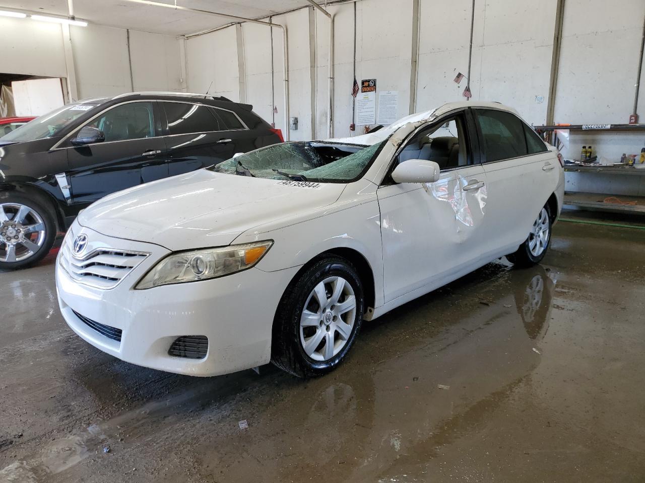 2011 TOYOTA CAMRY car image