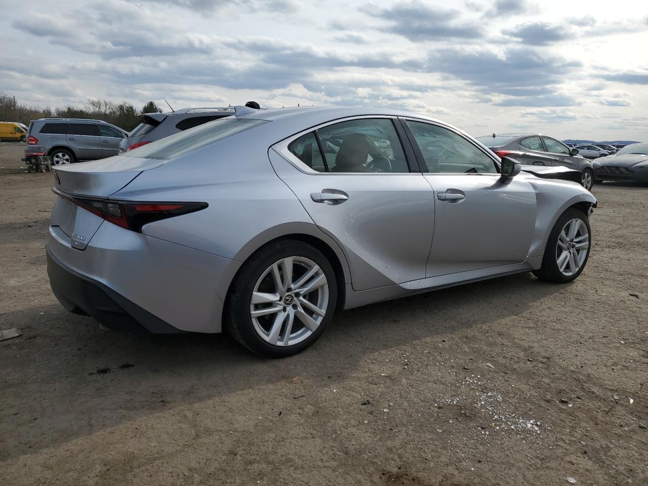 2021 LEXUS IS 300 - Image 3