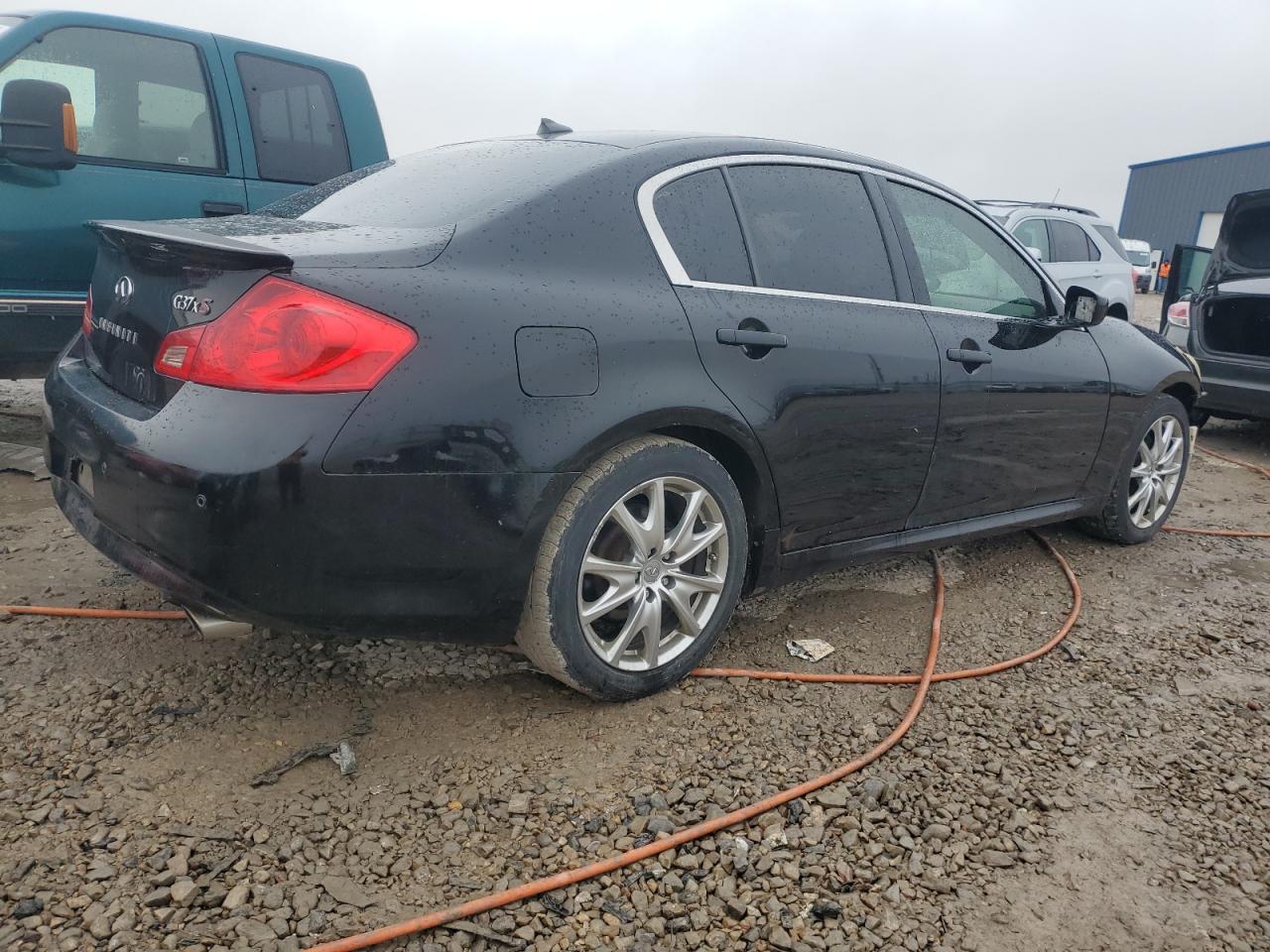 2012 INFINITI G37 - Image 3