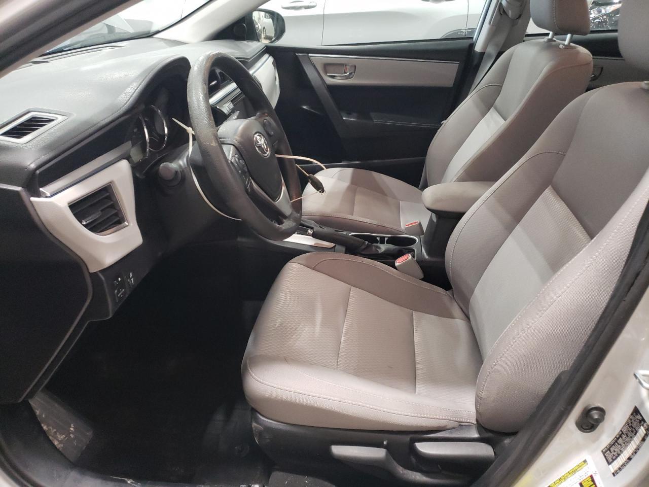 2015 TOYOTA COROLLA L - Фото 7