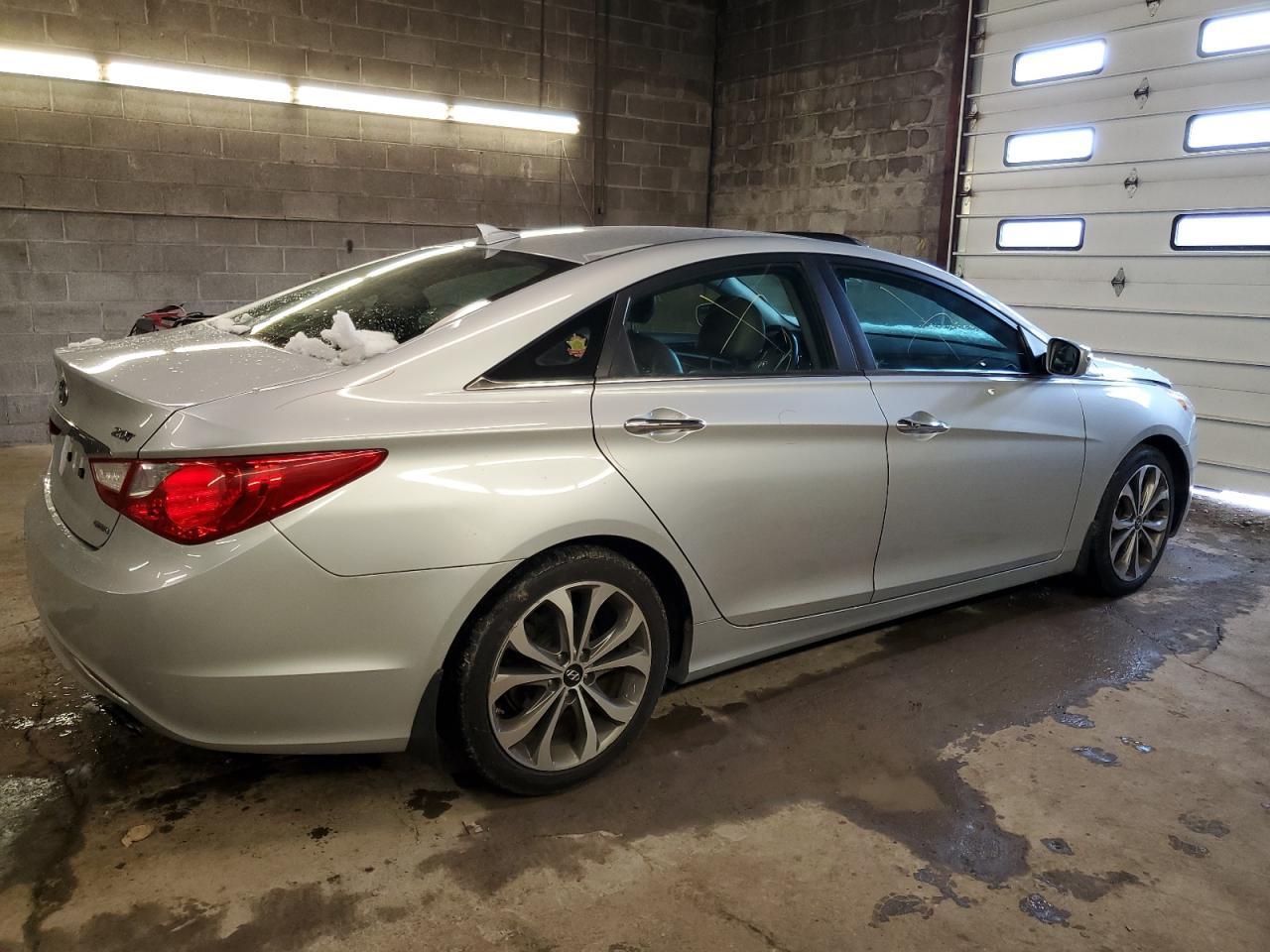 2013 HYUNDAI SONATA SE - Фото 3